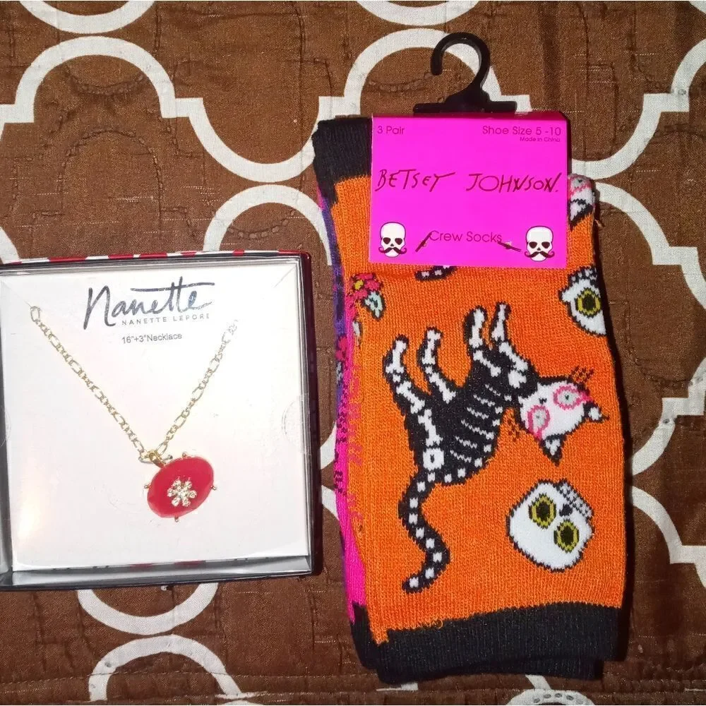 Betsy Johnson socks (2pair)